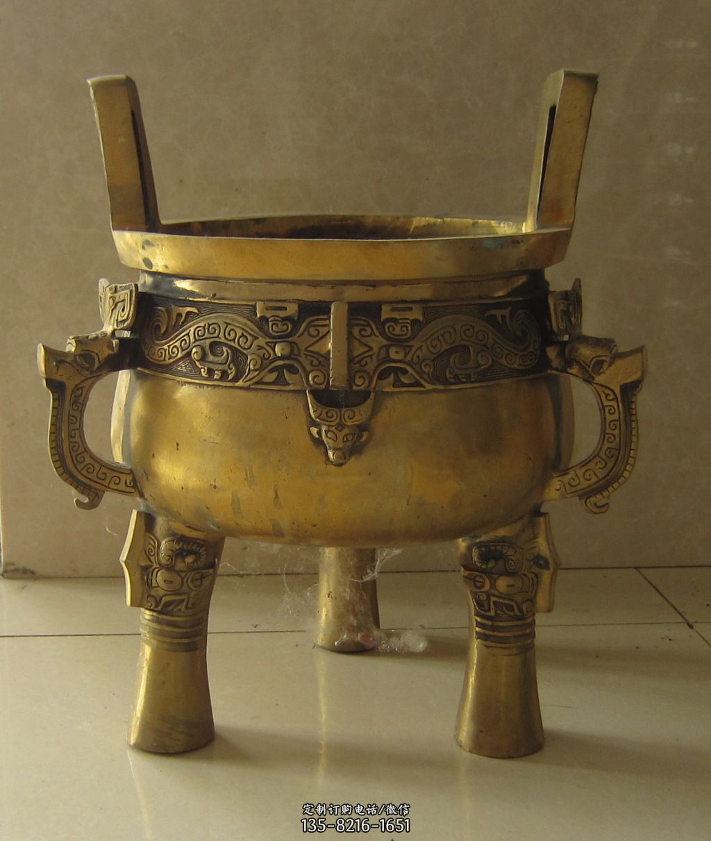 寺庙家用小型焚香炉铜鼎 寺庙家用小型焚香炉铜鼎