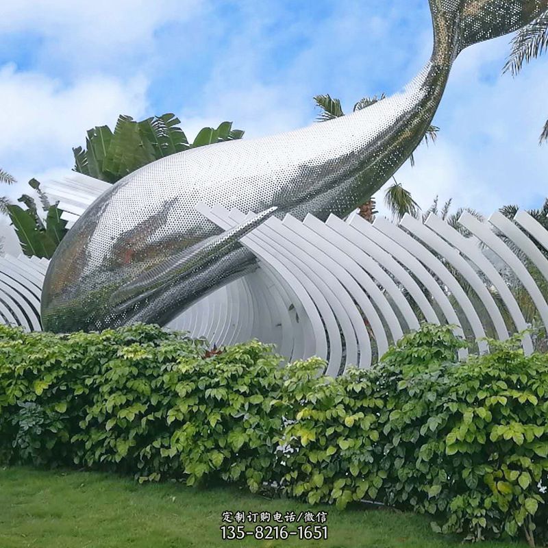 不锈钢海豚雕塑景区园林镜面鲸鱼创意动物景观