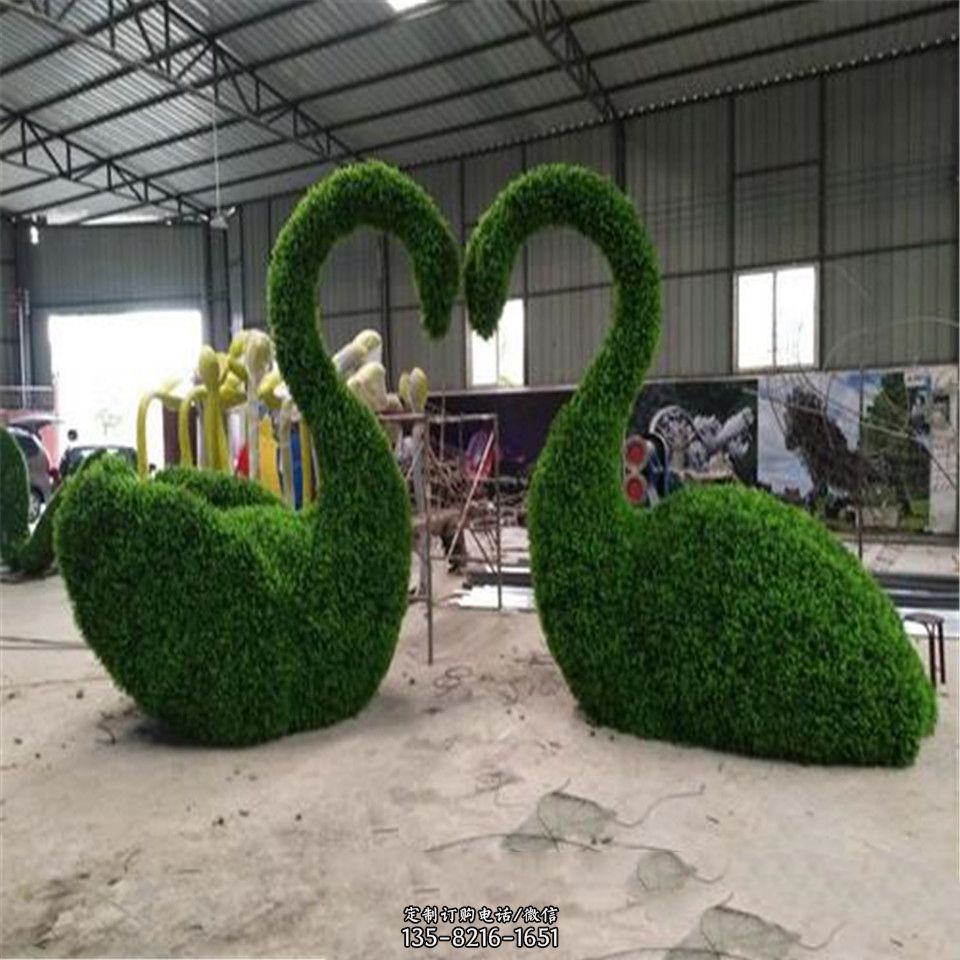 绿植抽象天鹅情侣雕塑摆件 绿植抽象天鹅情侣雕塑摆件