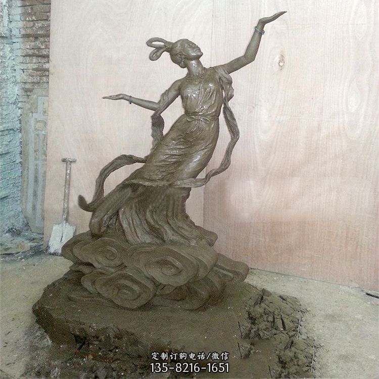 嫦娥雕塑泥稿-嫦娥奔月黄金雕塑 嫦娥雕塑泥稿-嫦娥奔月黄金雕塑