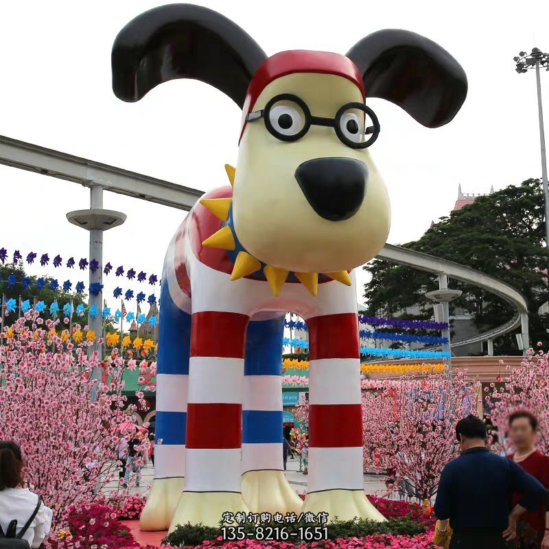 大型卡通狗雕塑-商场广场动物景观美陈