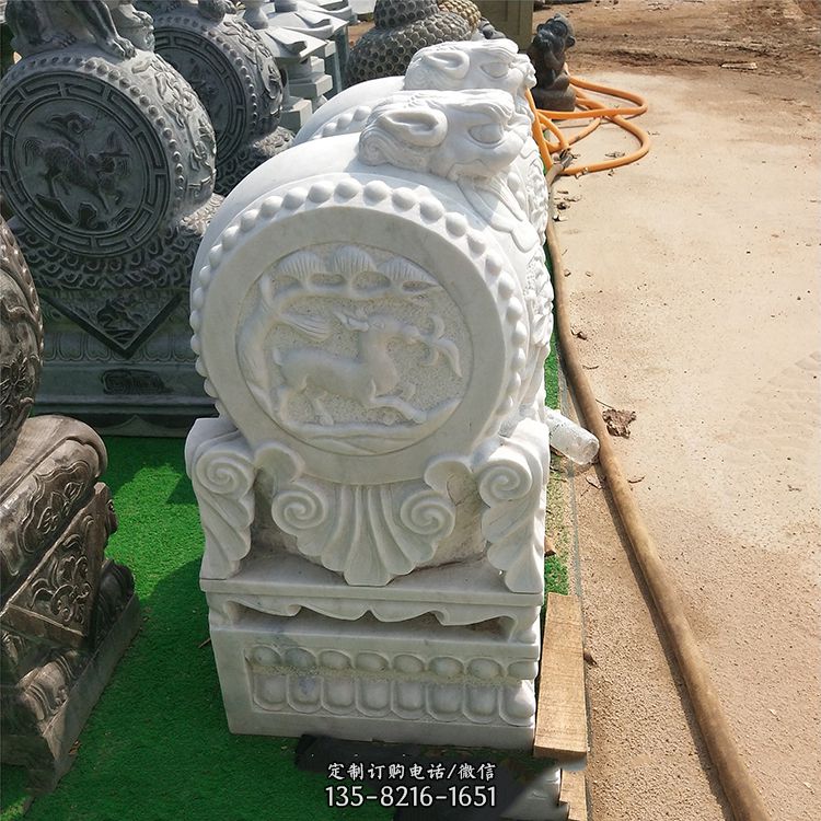 青石门墩石带浮雕 青石门墩石带浮雕