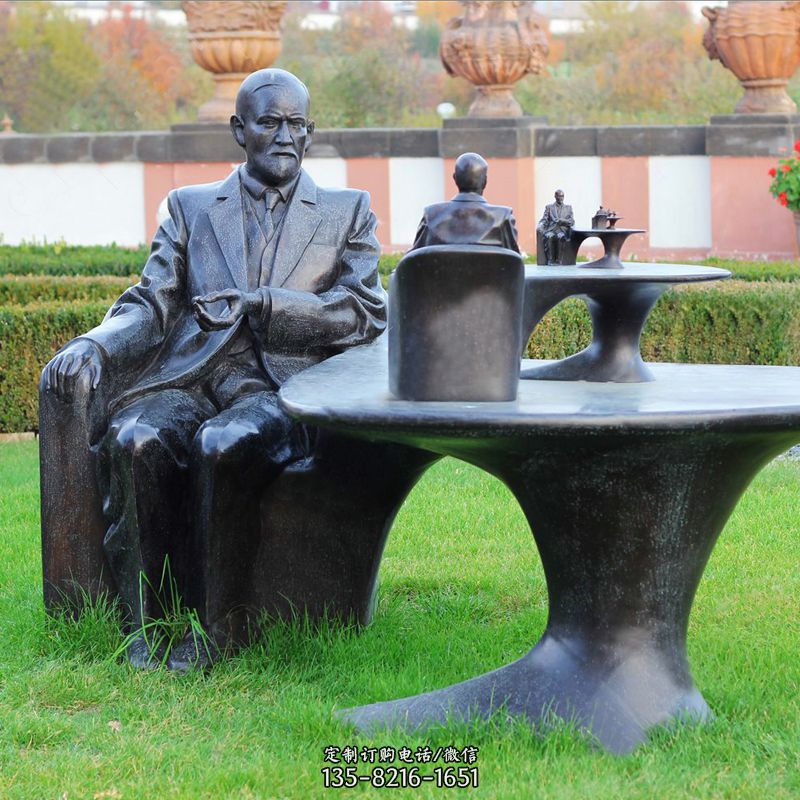 公园园林世界名人西格蒙德·弗洛伊德情景雕塑