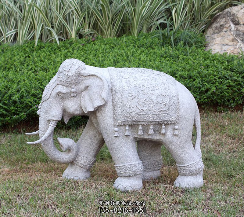 中式石雕大象-鎏金大象龙8官网
