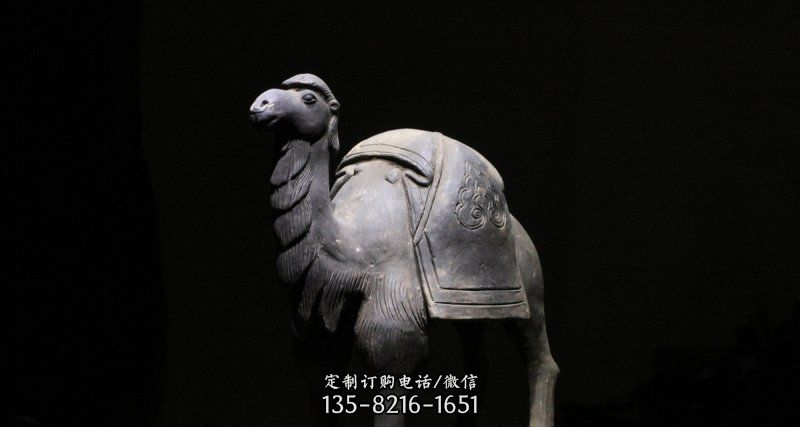 公园骆驼动物铜雕 公园骆驼动物铜雕