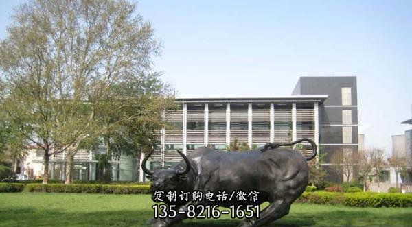 铜雕牛公园动物雕塑 铜雕牛公园动物雕塑