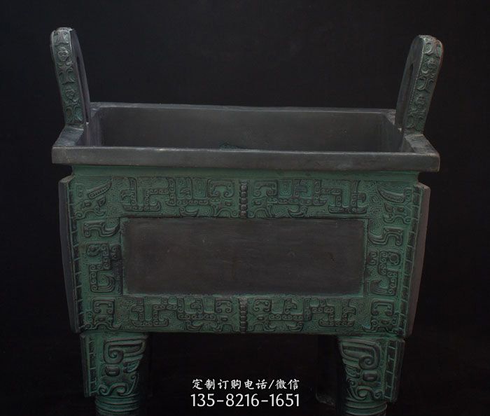 四方鼎方形青铜鼎 四方鼎方形青铜鼎
