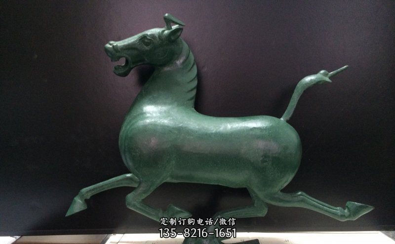 马踏飞燕青铜马雕塑 马踏飞燕青铜马雕塑