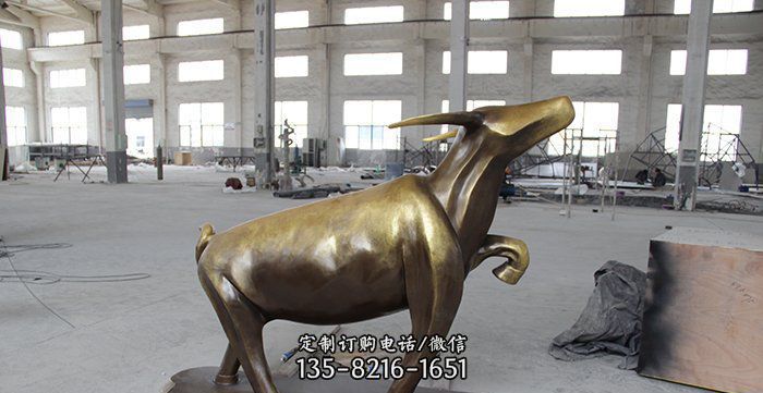 公园抽象小牛动物铜雕 公园抽象小牛动物铜雕