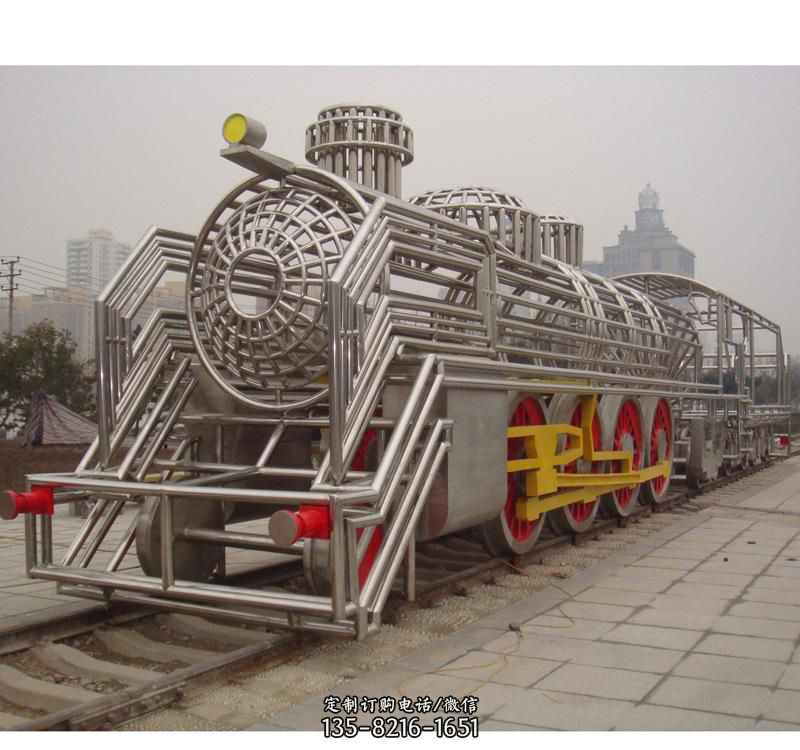 不锈钢火车雕塑
