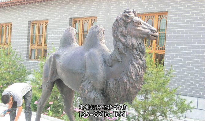 骆驼公园动物铜雕