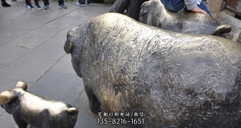公园母子猪动物铜雕 公园母子猪动物铜雕