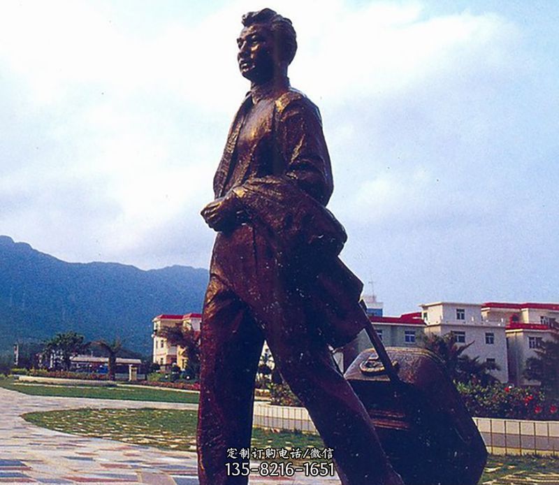 旅客广场人物铜雕 旅客广场人物铜雕
