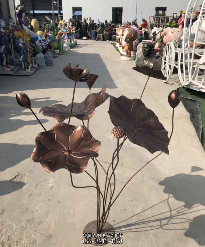 锻铜荷花雕塑 锻铜荷花雕塑