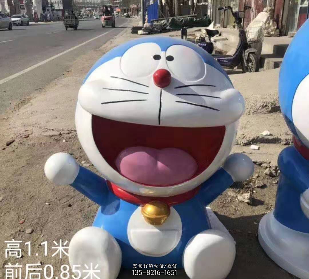 玻璃钢卡通叮当猫雕塑公园景观卡通摆件 玻璃钢卡通叮当猫雕塑公园景观卡通摆件