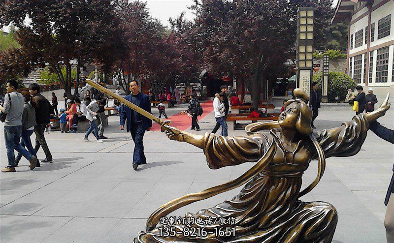 广场古代美女舞剑人物铜雕