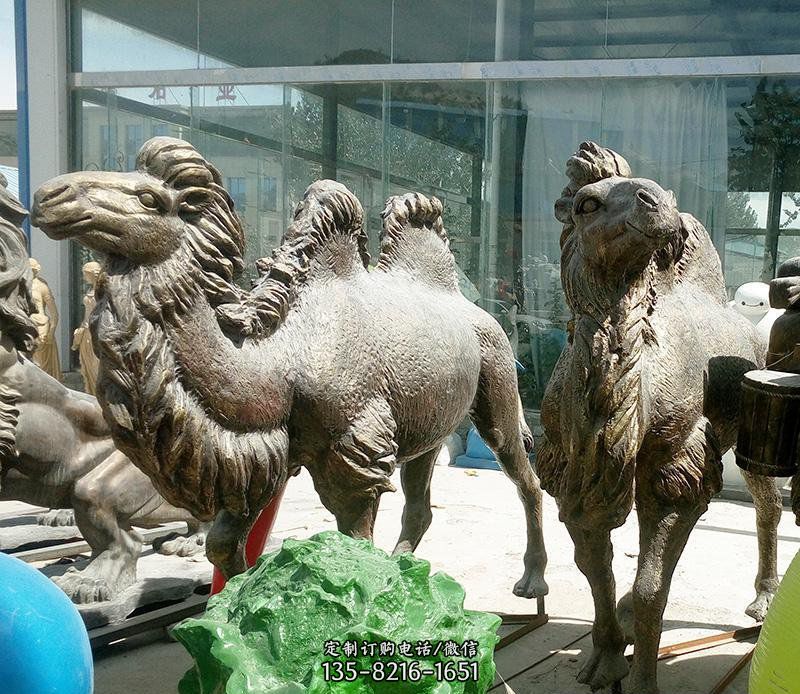 公园骆驼动物铜雕 公园骆驼动物铜雕