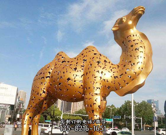 不锈钢锻造骆驼雕塑