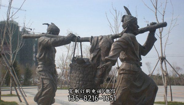 广场挑扁担人物铜雕 广场挑扁担人物铜雕