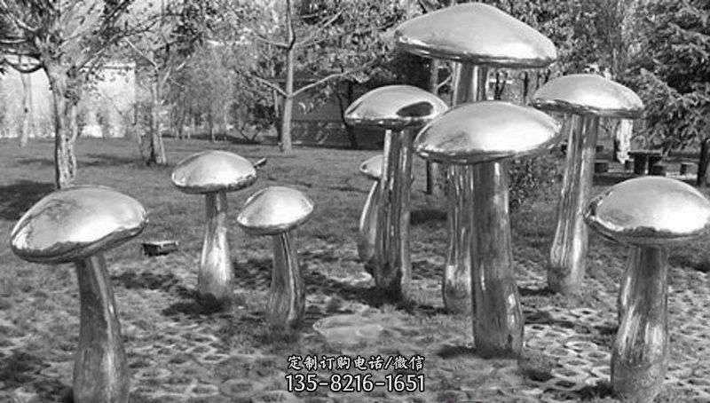 不锈钢镜面蘑菇雕塑