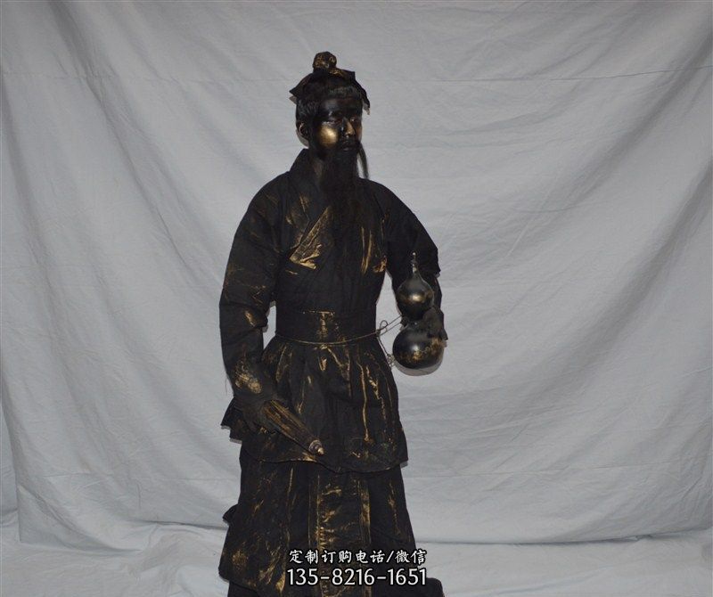 拿着葫芦的道士古代人物铜雕 拿着葫芦的道士古代人物铜雕