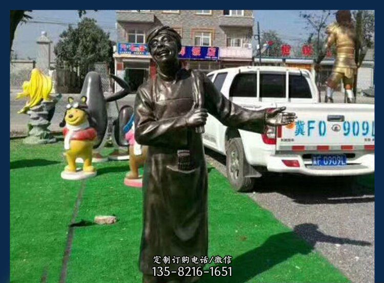 广场铜雕店小二人物雕塑 广场铜雕店小二人物雕塑