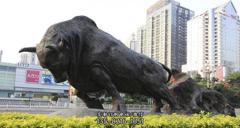 拓荒牛广场动物铜雕