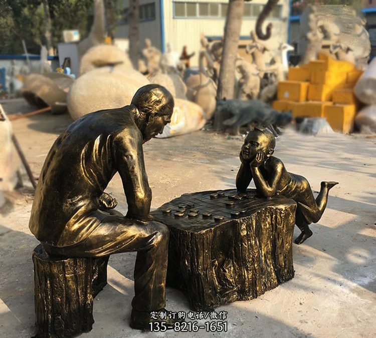 哪儿能制作小孩下象棋雕塑玻璃钢人物雕塑云南中源雕塑买小孩下象棋