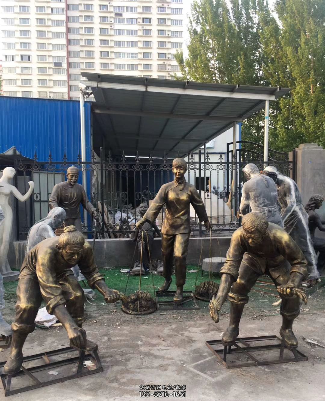 插秧人物铜雕-校园卡通人物打篮球雕塑 插秧人物铜雕-校园卡通人物打篮球雕塑