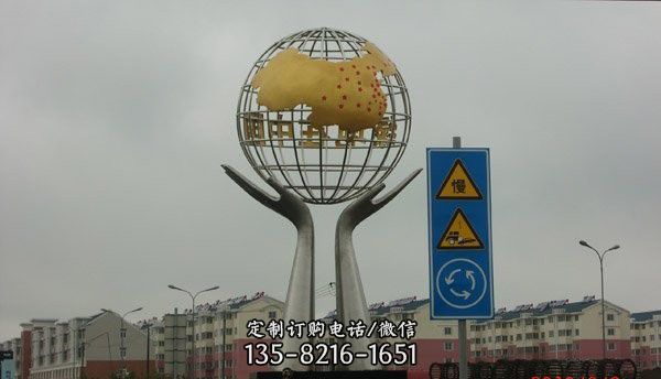 不锈钢城市景观手捧地球雕塑 不锈钢城市景观手捧地球雕塑