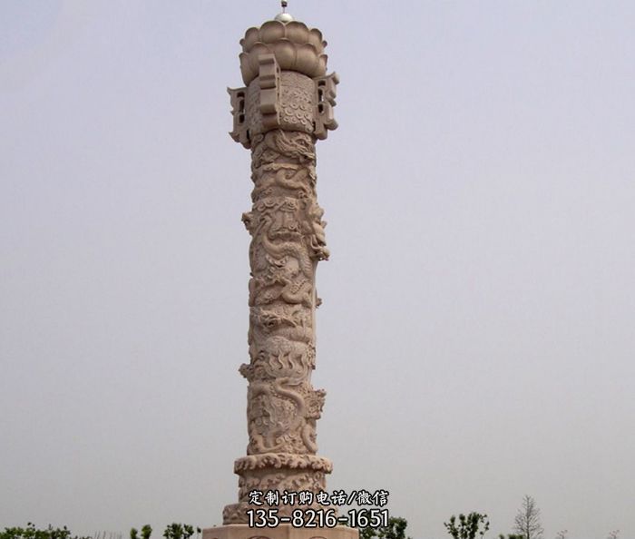 广场景观晚霞红石龙柱 广场景观晚霞红石龙柱