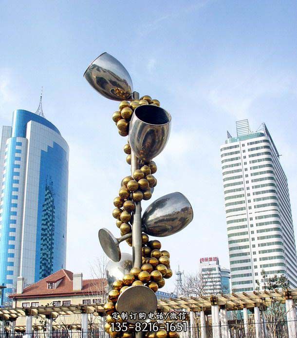 城市不锈钢高脚杯雕塑