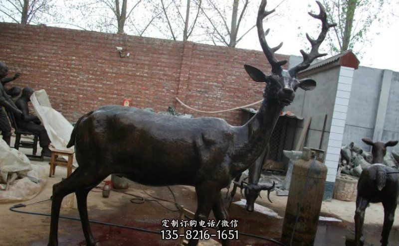 公园梅花鹿小鹿动物铜雕