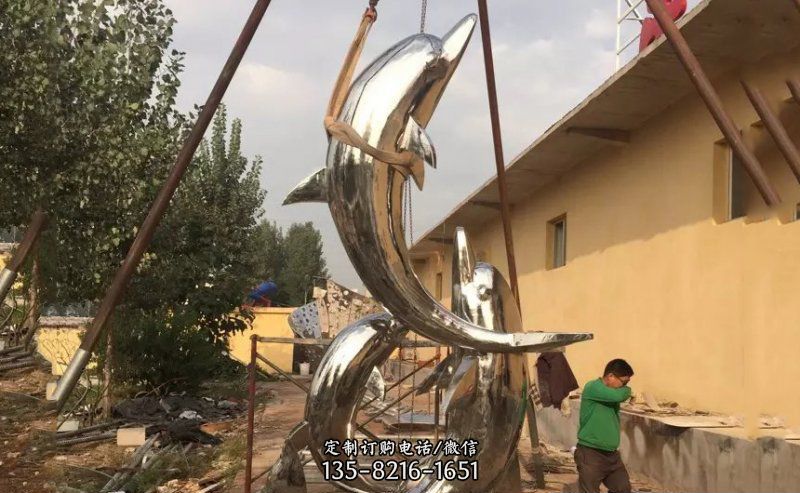 不锈钢海豚雕塑