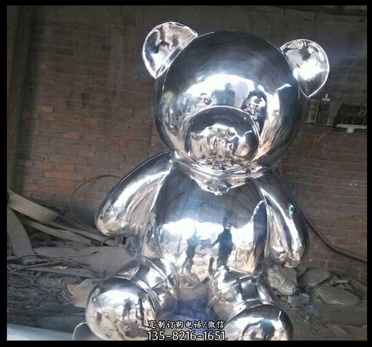 不锈钢镜面卡通小熊雕塑