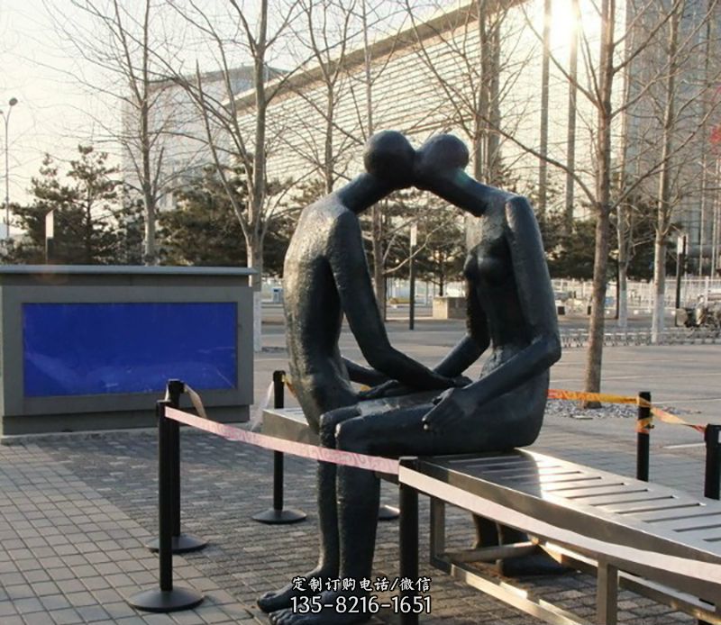 街边抽象人物接吻景观铜雕 街边抽象人物接吻景观铜雕