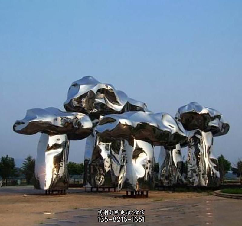 不锈钢广场镜面蘑菇雕塑