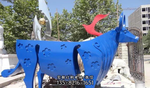广场不锈钢牛雕塑 广场不锈钢牛雕塑