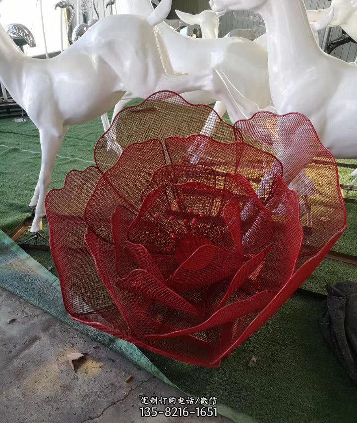 不锈钢花朵广场景观雕塑