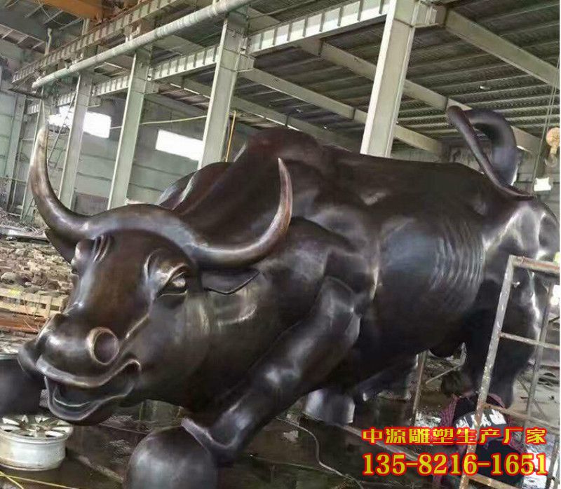 华尔街铜牛雕塑-厂家定制大型动物雕塑