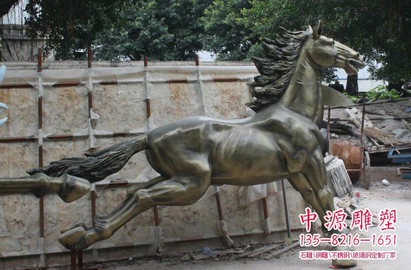 广场奔马动物铜雕