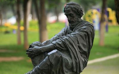 公园广场西方名人阿基米德铸坐姿玻璃钢仿铜雕像雕塑