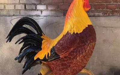 庭院景区摆放玻璃钢彩绘公鸡雕塑