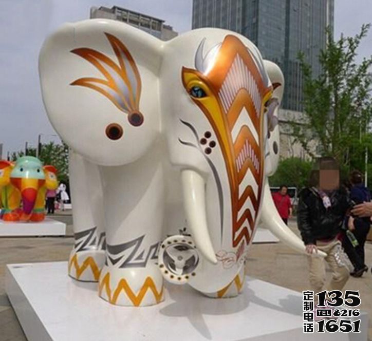 广场创意玻璃钢彩绘景观大象雕塑 广场创意玻璃钢彩绘景观大象雕塑