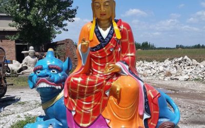 户外景区大型玻璃钢彩绘佛像地藏王雕塑