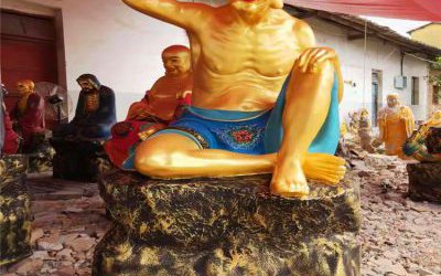 寺庙景区玻璃钢漆金光着膀子的十八罗汉雕塑