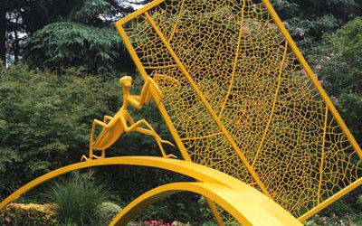 公园摆放的景观装饰品玻璃钢创意螳螂雕塑