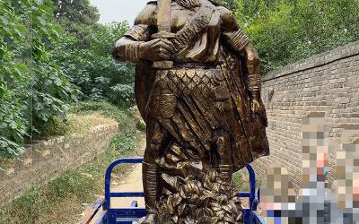 景区广场摆放玻璃钢仿铜炎帝神农氏雕塑