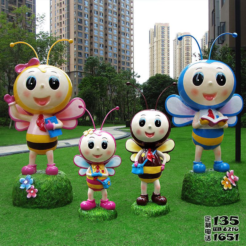 城市花园广场摆放看书学习四只玻璃钢彩绘蜜蜂雕塑 城市花园广场摆放看书学习四只玻璃钢彩绘蜜蜂雕塑