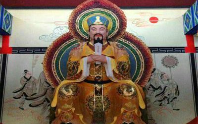 玻璃钢彩绘大型寺庙供奉神佛泰山神东岳大帝雕塑